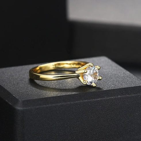 Classic Zirconia Wedding Ring