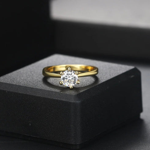 Classic Zirconia Wedding Ring