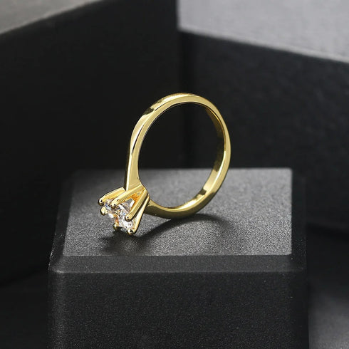 Classic Zirconia Wedding Ring